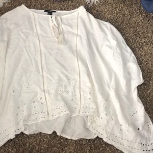 WHITE FLOWY BLOUSE